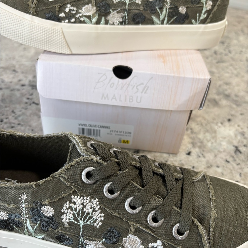 Blowfish Women's Dark Green Floral Sneakers - Picture 3 of 5